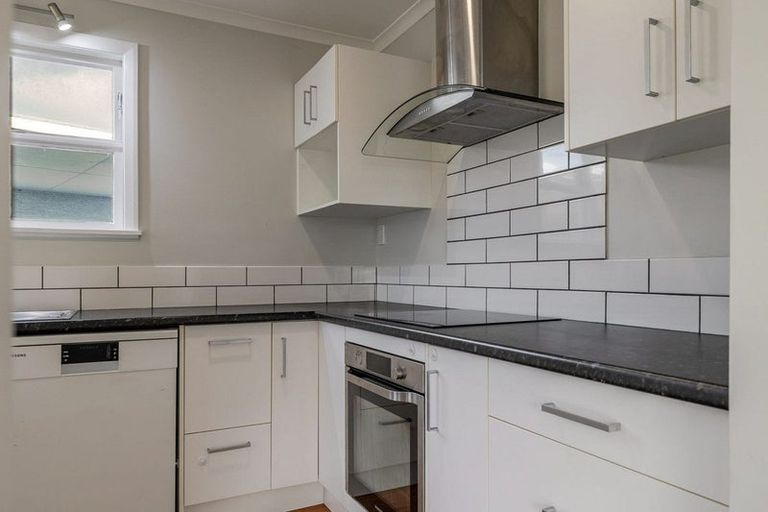 Photo of property in 12 Keith Street, Roslyn, Palmerston North, 4414