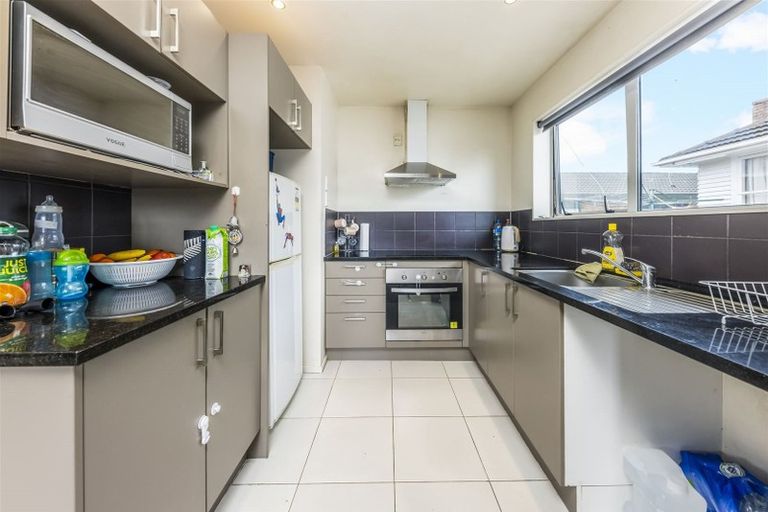 Photo of property in 92 Portage Road, New Lynn, Auckland, 0600