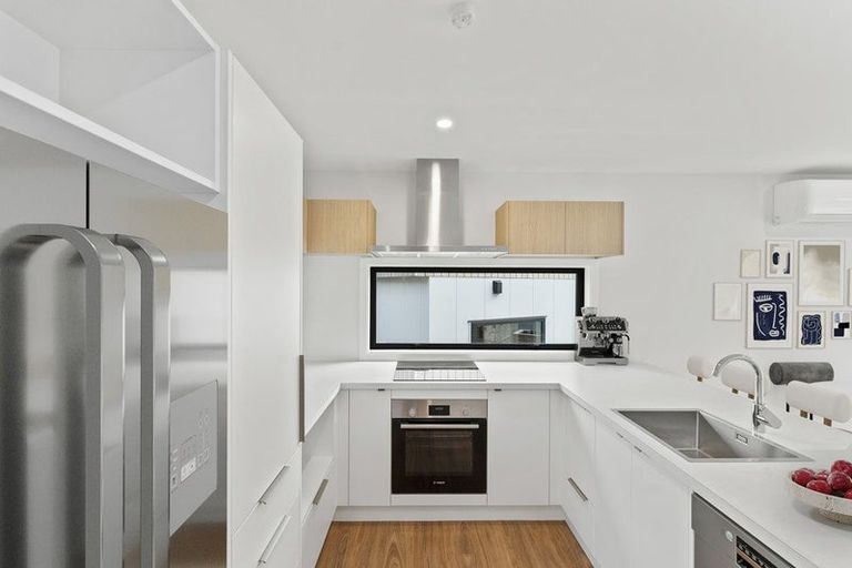 Photo of property in 4/4 Tawhai Street, Stokes Valley, Lower Hutt, 5019