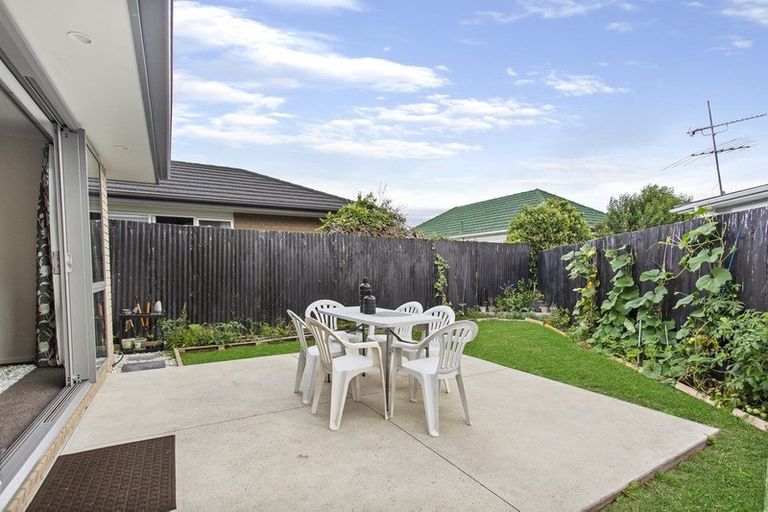 Photo of property in 17 Old Wairoa Road, Papakura, 2110