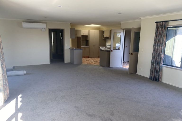 Photo of property in 230 Tukapa Street, Westown, New Plymouth, 4310