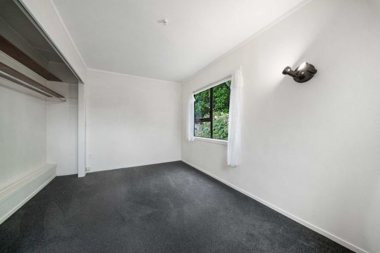 Photo of property in 2/515 Weymouth Road, Weymouth, Auckland, 2103