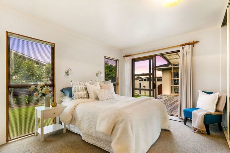 Photo of property in 24 Realm Place, Massey, Auckland, 0614