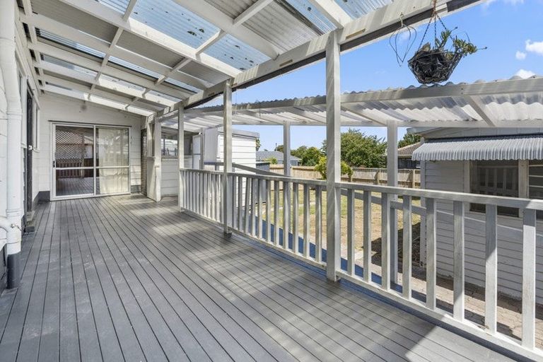 Photo of property in 35 Fairlight Place, Manurewa, Auckland, 2102