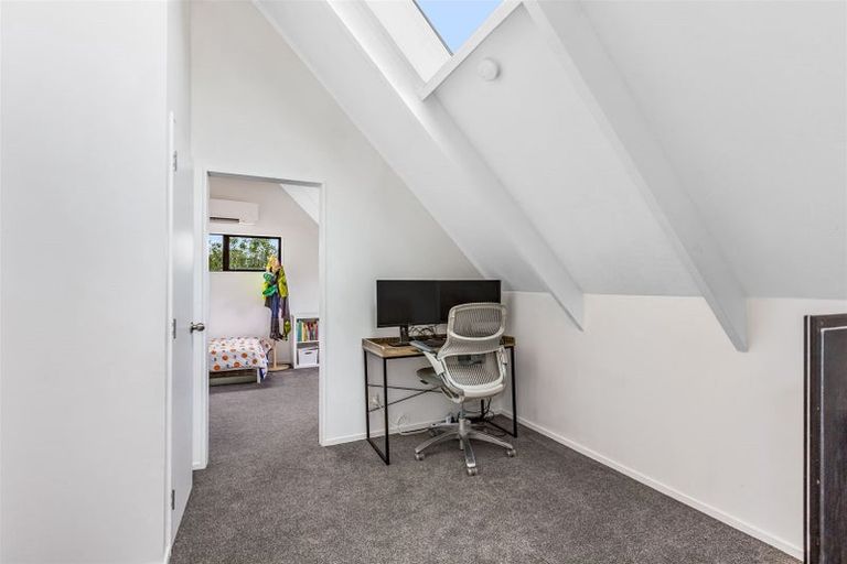 Photo of property in 63 Omapere Street, Whitby, Porirua, 5024