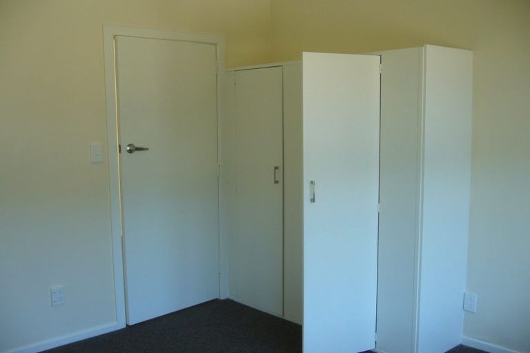 Photo of property in 37 Mckinley Crescent, Brooklyn, Wellington, 6021