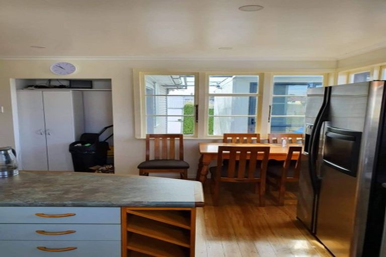 Photo of property in 10 Robertson Street, Oamaru North, Oamaru, 9400