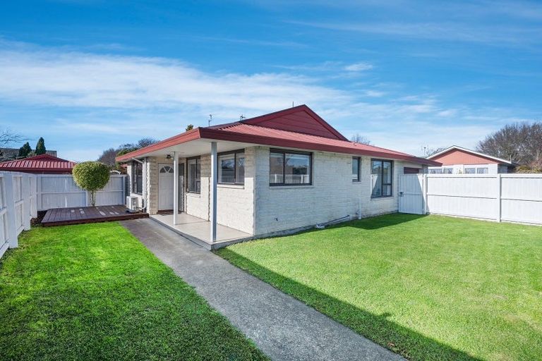 Photo of property in 33 Middleton Road, Upper Riccarton, Christchurch, 8041