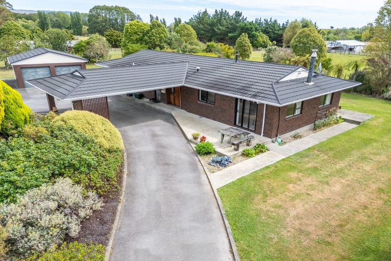 Photo of property in 185 Waitohu Valley Road, Otaki, 5583