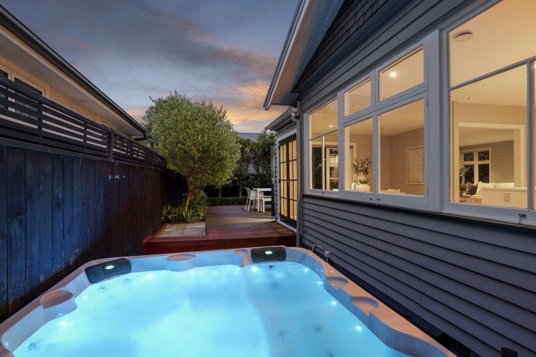 Photo of property in 32 Carrington Street, St Albans, Christchurch, 8014