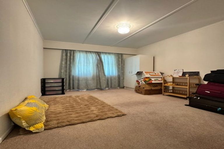 Photo of property in 17 Kayes Road, Pukekohe, 2120