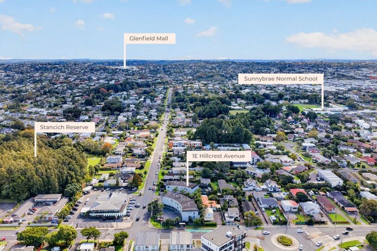 Photo of property in 5/1 Hillcrest Avenue, Hillcrest, Auckland, 0627