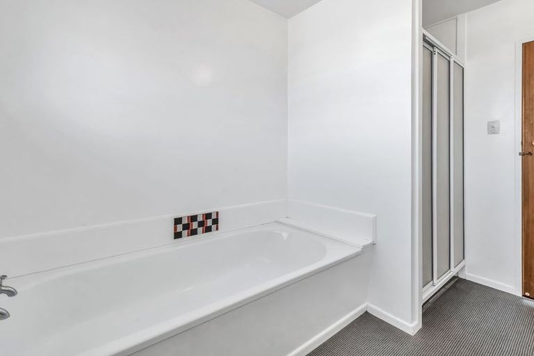 Photo of property in 2/20 Penwood Street, Russley, Christchurch, 8042