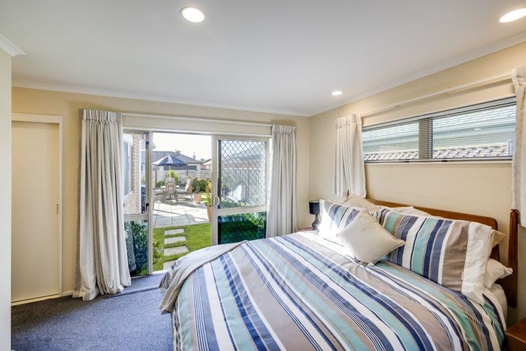 Photo of property in 12 Caulfield Place, Taradale, Napier, 4112