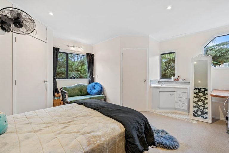 Photo of property in 29 Tahunatapu Road, Parua Bay, Whangarei, 0174