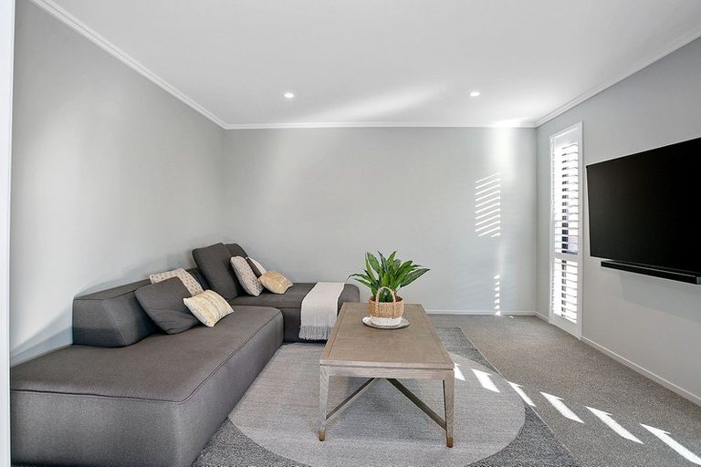 Photo of property in 33 Rose Leigh Drive, Cambridge, 3434