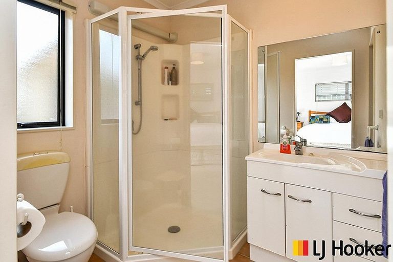 Photo of property in 25a Puriri Road, Pukekohe, 2120