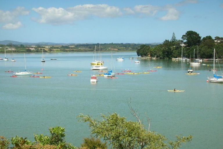 Photo of property in 15 Rahui Road, Greenhithe, Auckland, 0632