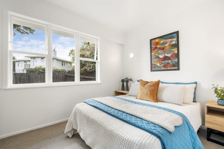 Photo of property in 2/300 Rangatira Road, Beach Haven, Auckland, 0626