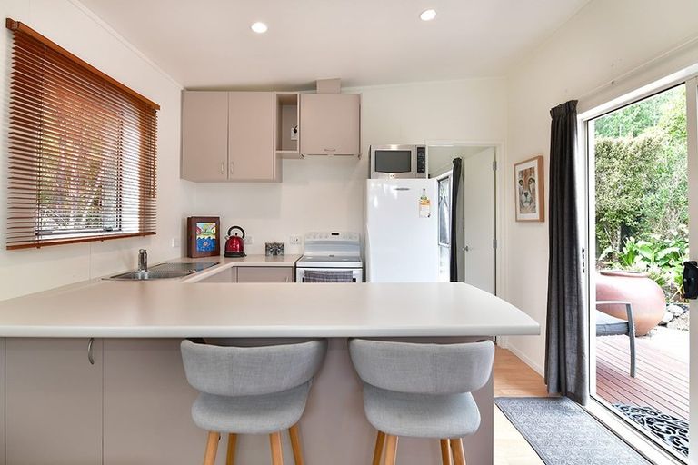 Photo of property in 54 Pinetone Road, Kumeu, 0892