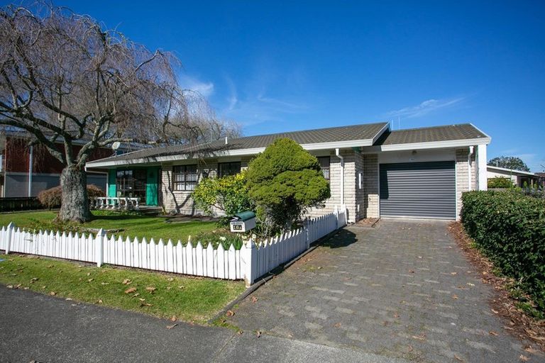 Photo of property in 16a Taylor Street, Cambridge, 3434