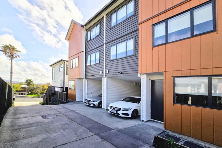 Photo of property in 8 Lewis Road, Pakuranga, Auckland, 2010