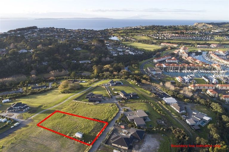 Photo of property in 3 Laguna Place, Matakatia, Whangaparaoa, 0930
