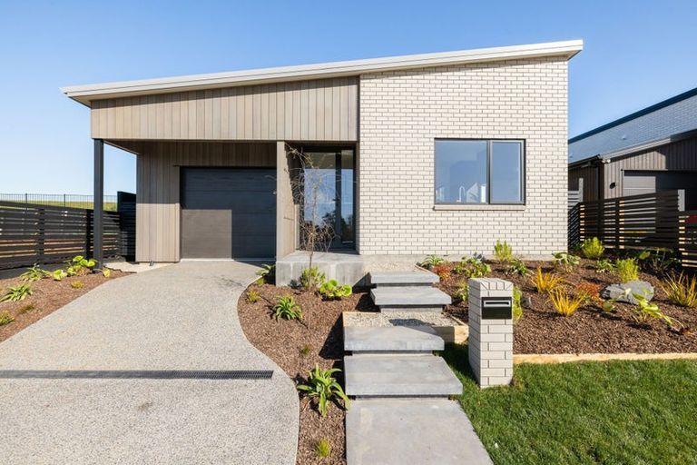 Photo of property in 16 Lumino Terrace, Peacocke, 3206