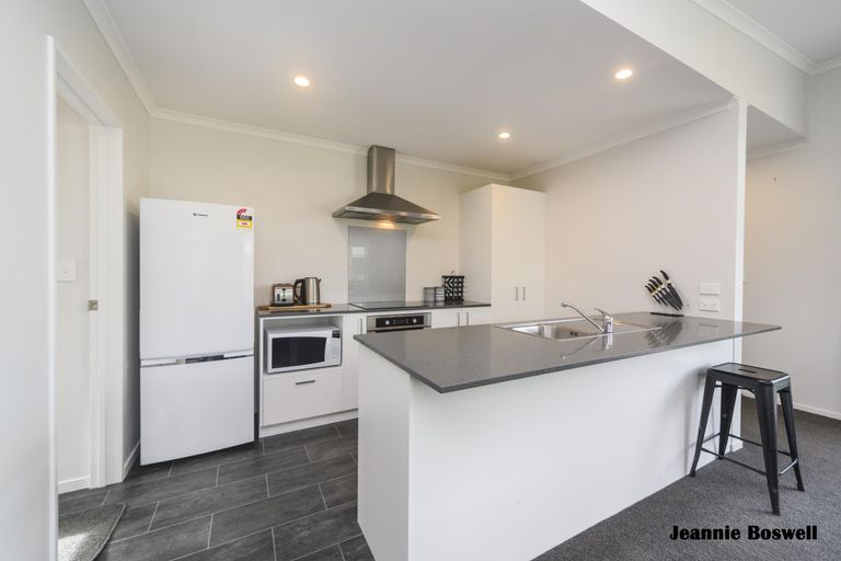 Photo of property in 10 Milton Street, Roslyn, Palmerston North, 4414