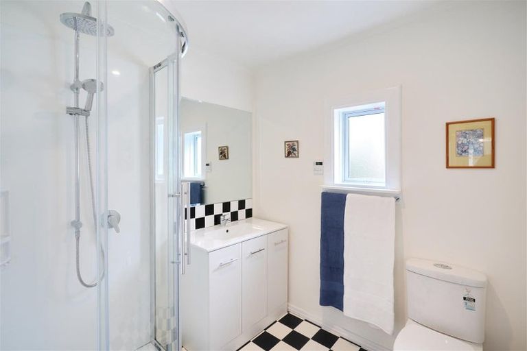 Photo of property in 46 Woodville Street, Edgeware, Christchurch, 8013