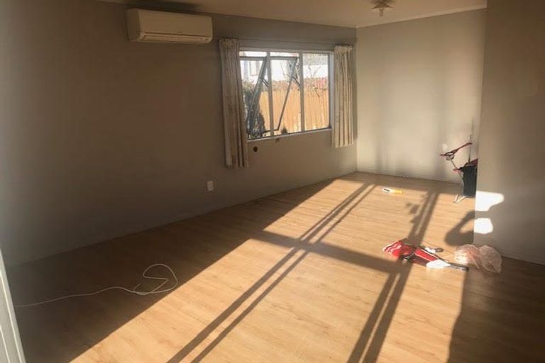 Photo of property in 2/7 Constance Place, Clover Park, Auckland, 2019