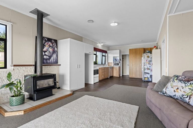 Photo of property in 1382 Carrington Road, Hurworth, New Plymouth, 4371