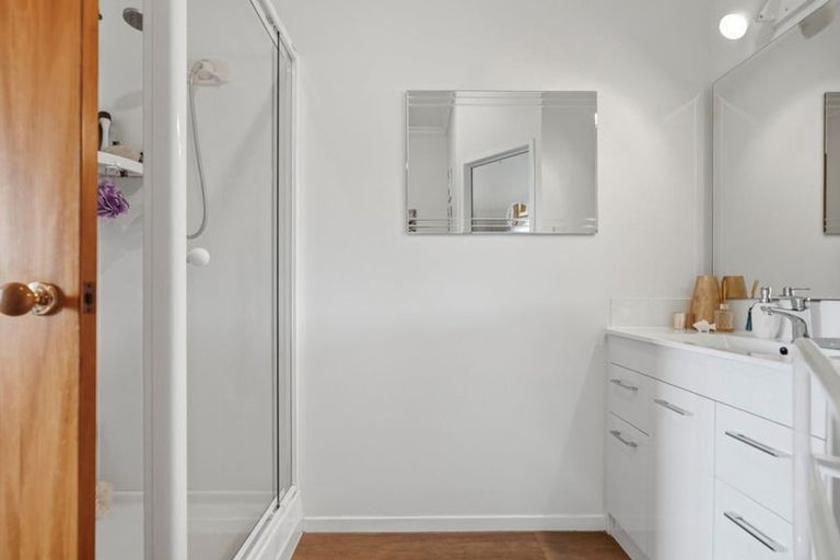 Photo of property in 10 Cable Bay Block Road, Cable Bay, 0420