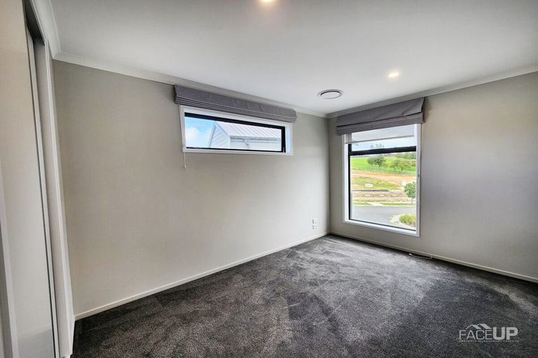 Photo of property in 1 Wai Place, Westgate, Auckland, 0614