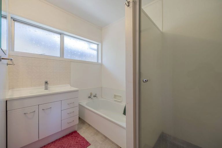 Photo of property in 1/24 Landop Terrace, Howick, Auckland, 2014