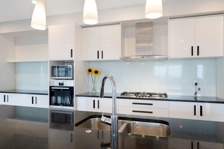 Photo of property in 55 Platinum Rise, Ranui, Auckland, 0612