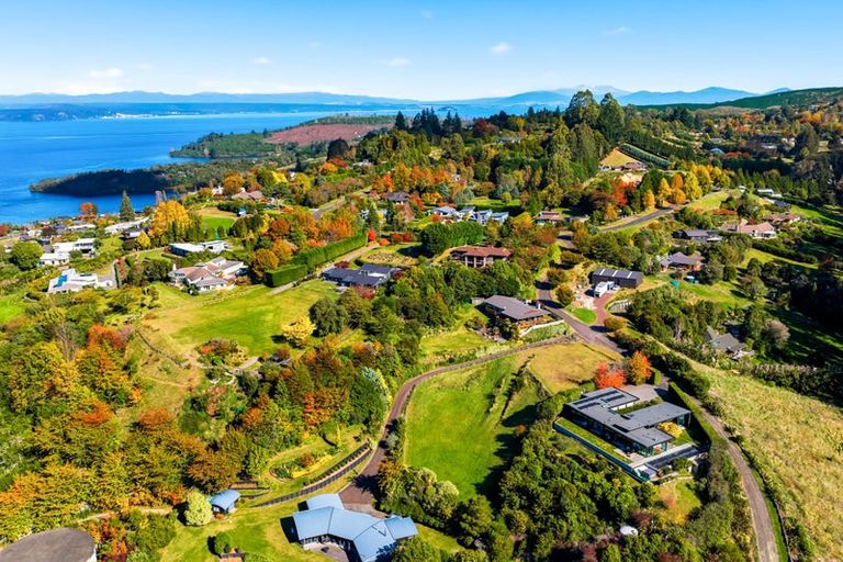 Photo of property in 2/110 Acacia Heights Drive, Acacia Bay, Taupo, 3385