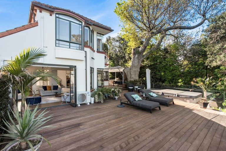 Photo of property in 3/76 Shakespeare Road, Milford, Auckland, 0620