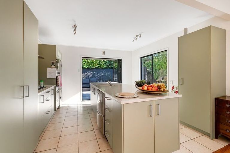 Photo of property in 33 Everard Avenue, Army Bay, Whangaparaoa, 0930