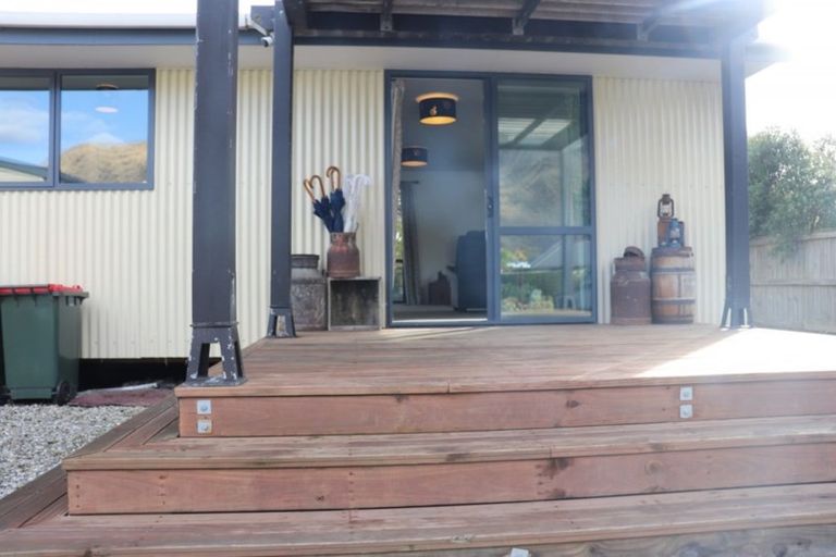 Photo of property in 69 Howards Drive, Lake Hayes, Queenstown, 9304
