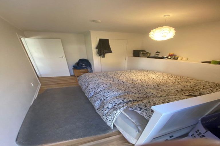 Photo of property in 19 Thurleigh Grove, Karori, Wellington, 6012