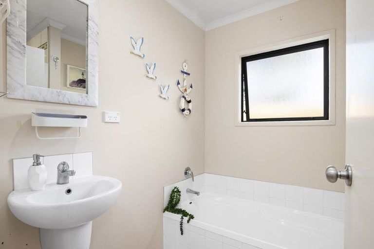 Photo of property in 71 Princes Street, Pukekohe, 2120
