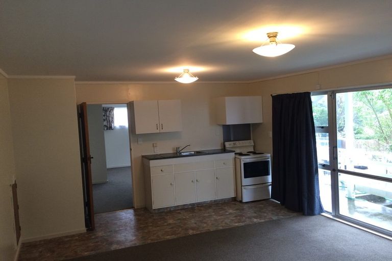 Photo of property in 2/11 Retter Street, Paparangi, Wellington, 6037