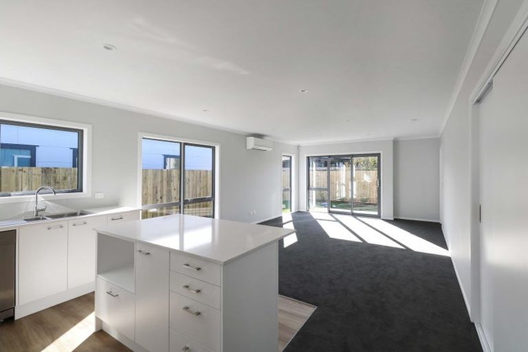 Photo of property in 10 Koru Loop, Paraparaumu, 5032