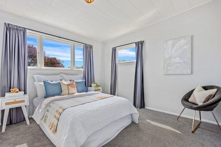 Photo of property in 70 Woodbury Street, Russley, Christchurch, 8042