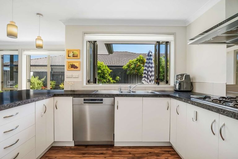 Photo of property in 12 Addison Court, Papamoa Beach, Papamoa, 3118