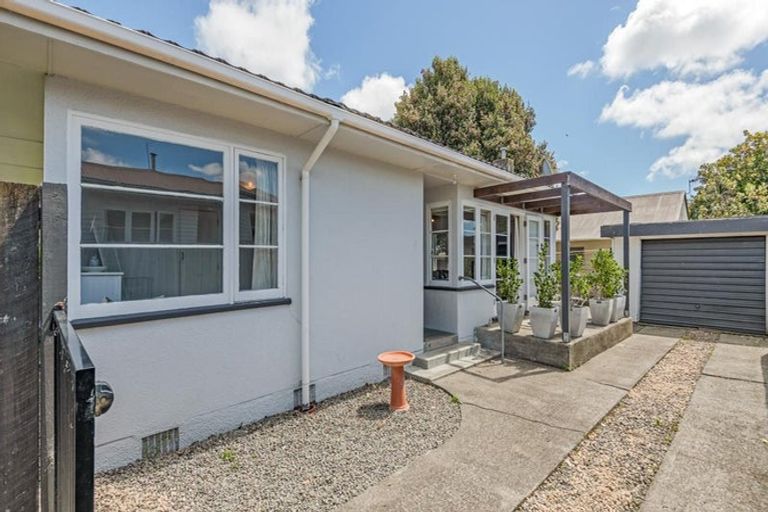 Photo of property in 17 Nottingham Avenue, Awapuni, Palmerston North, 4412