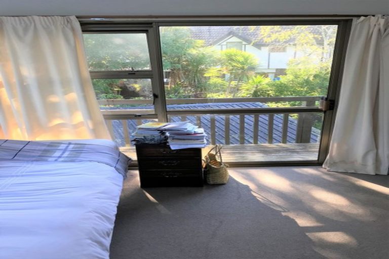 Photo of property in 38 Tree View Avenue, Glenfield, Auckland, 0629