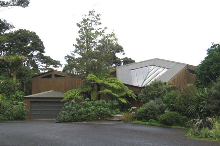 Photo of property in 35 Tainui Road, Titirangi, Auckland, 0604