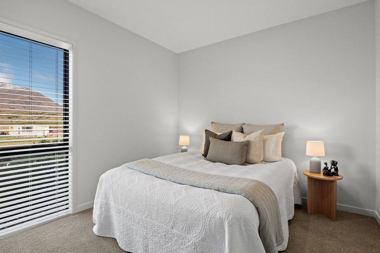 Photo of property in 39 Mulholland Drive, Jacks Point, 9371